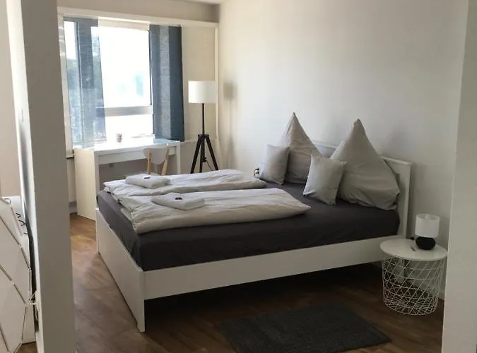 Apartment 6, Og 3